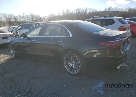2022 Mercedes-Benz S 580 4Matic z USA, uszkodzony, nr VIN W1K6G7GB4NA156202